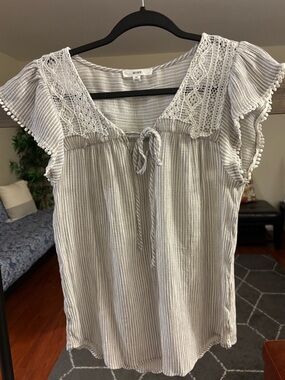 MINE Gray Striped Lace-Trim Tie-Front Cap Sleeve Top